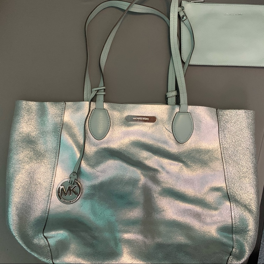 Robins Egg Blue REVERSIBLE Michael Kors Purse - Picture 5 of 8